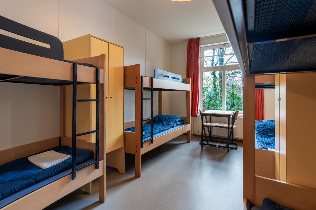 Zespersoonskamer met Eigen Badkamer